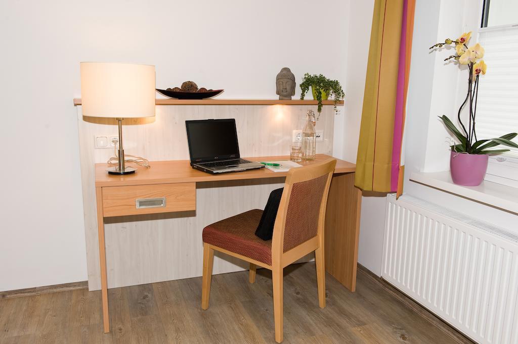 Ferienwohnungen - Boarding Wohnungen Sonnenhof Lenzing Room photo